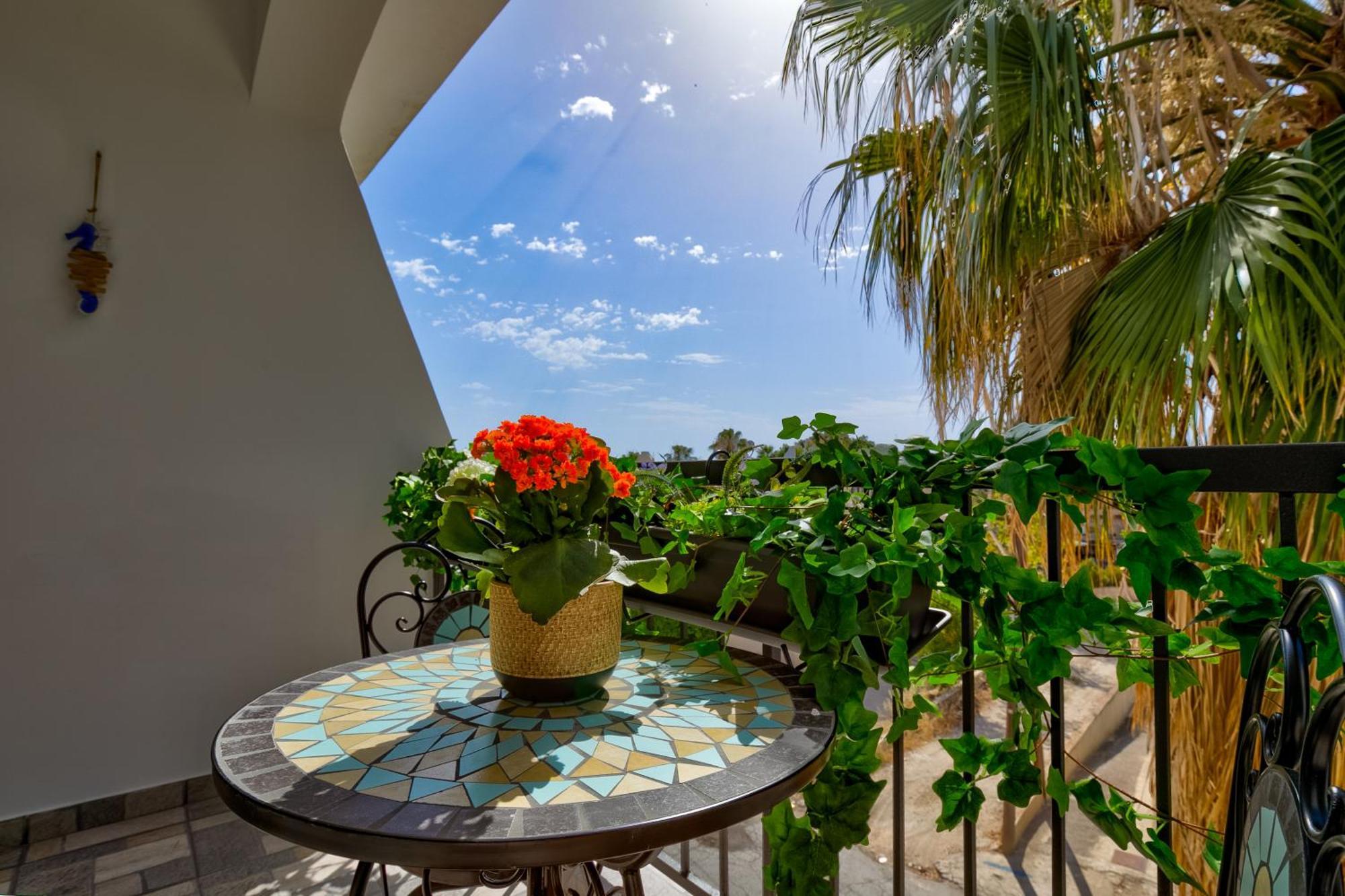Dreamy 2 Bed Apartment By The Sea Paphos Eksteriør billede